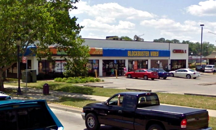 Blockbuster Video - Hazel Park - 34 W 9 Mile Rd (newer photo)